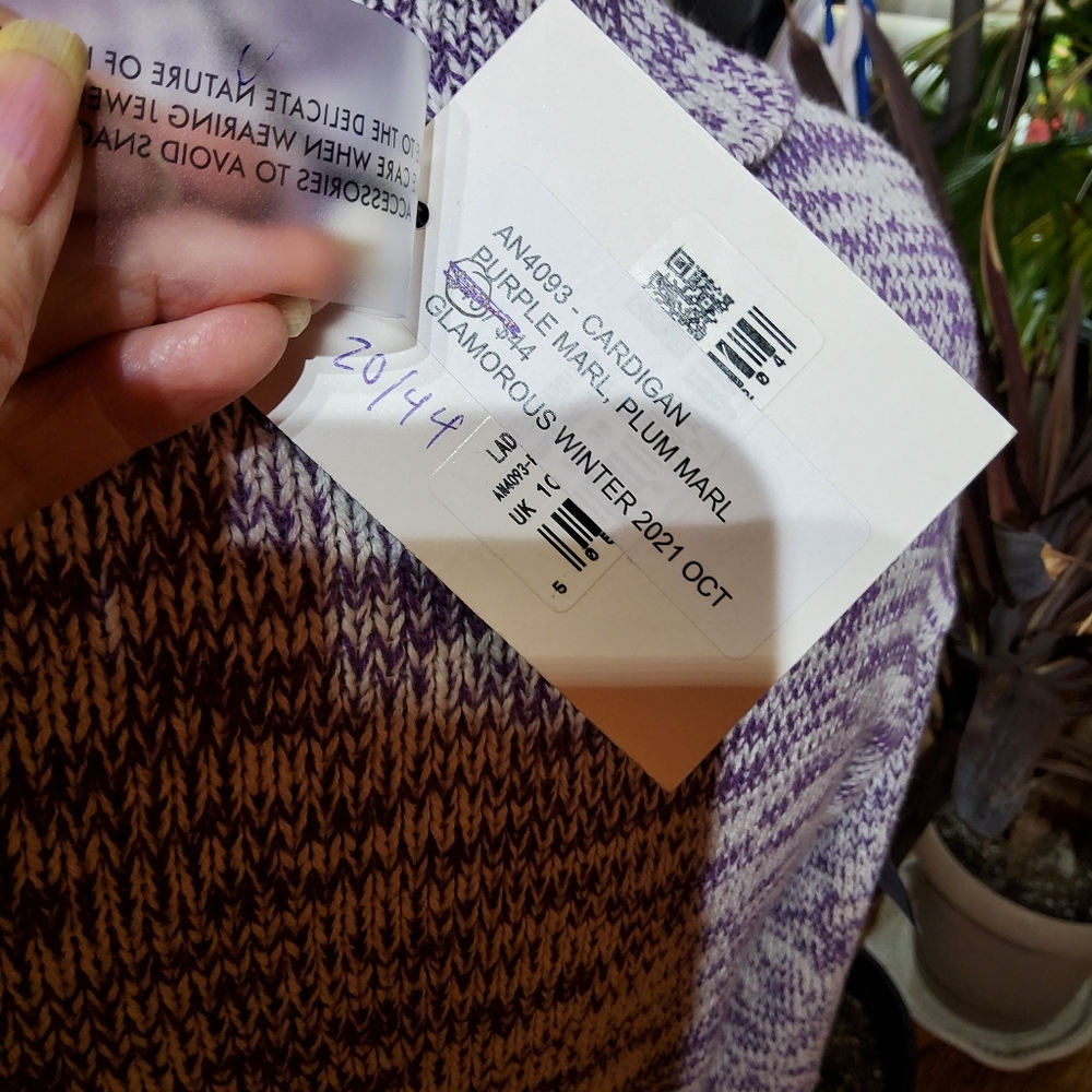Glamorous Purple Cropped Cardigan with Peter Pan Collar - Picture 6 of 9